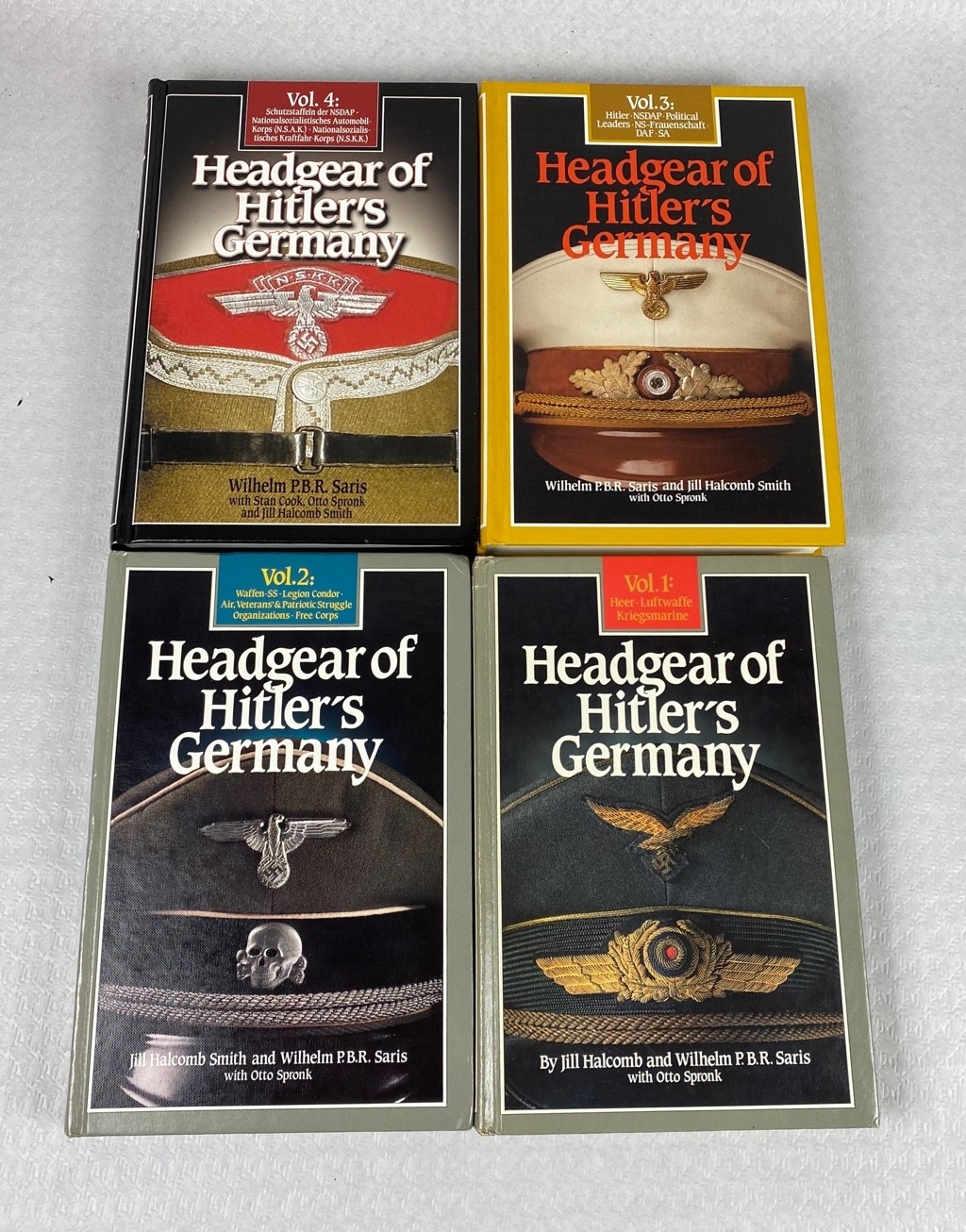 HEADGEAR OF HITLER'S GERMANY Bill Halcomb Colección completa 4 ...