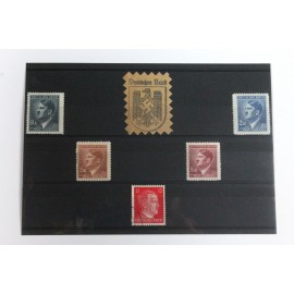 sellos de correos de diferentes valores con la imagen de Adolf Hitler 19