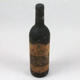Antigua botella de vino de Rioja para coleccionismo Olarra cosecha 1973