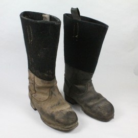 Par de botas de campaña para Solado Alemán durante la IIGM versión de invierno con caña en fieltro Originales y en buen estado 2