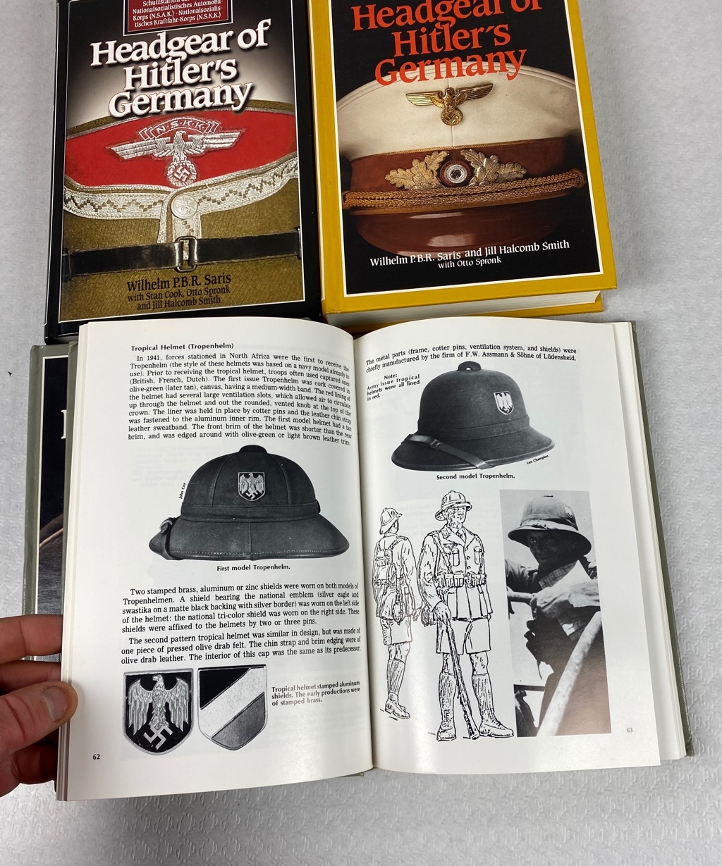 HEADGEAR OF HITLER'S GERMANY Bill Halcomb Colección completa 4 ...