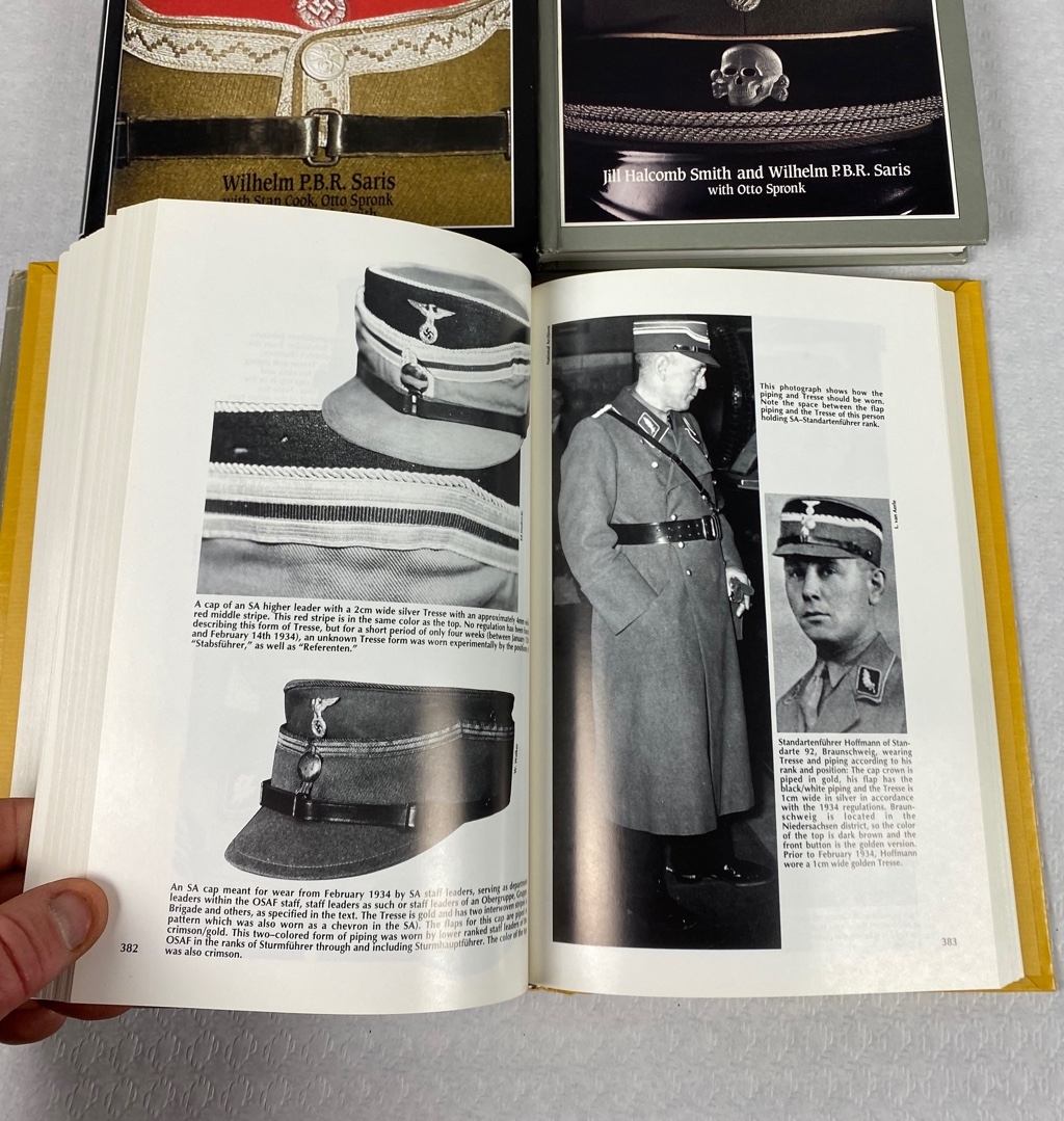 HEADGEAR OF HITLER'S GERMANY Bill Halcomb Colección completa 4 ...